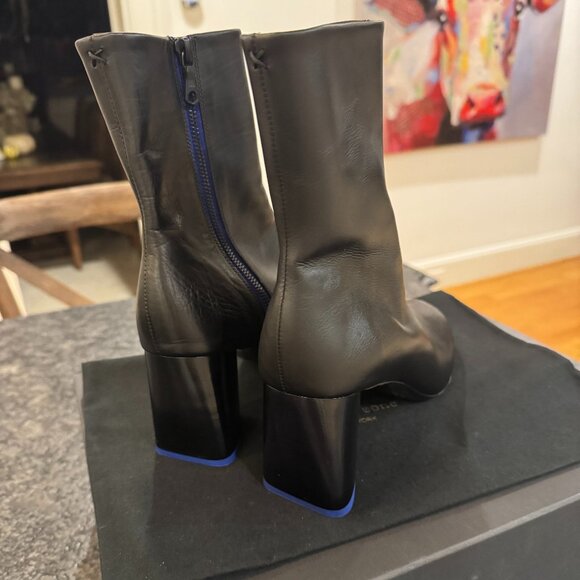 Rag & Bone: Fei triangular block heel boot, size 8.5 (EU 38.5) - Picture 3 of 5